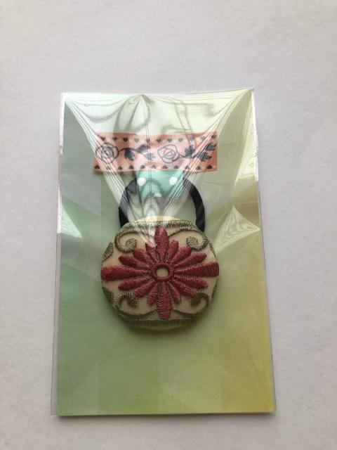 ハンドメイド ヘアゴム 特大 くるみボタン インドレース < 女性ファッション  ハンドメイド ヘアゴム 特大 くるみボタン インドレース  < 女性ファッションの