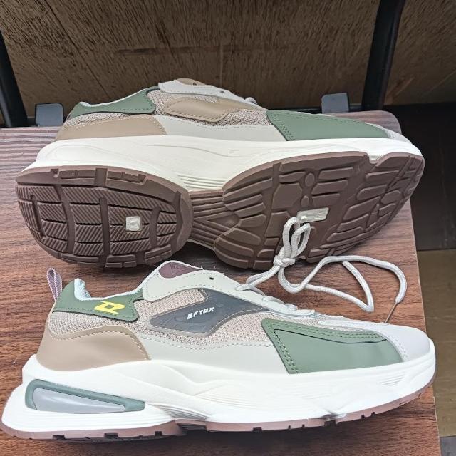 新品 26cm スニーカー ベージュ シューズ 靴 メンズ カジュアル < 男性ファッション  新品 26cm スニーカー ベージュ シューズ 靴 メンズ カジュアル < 男性ファッションの