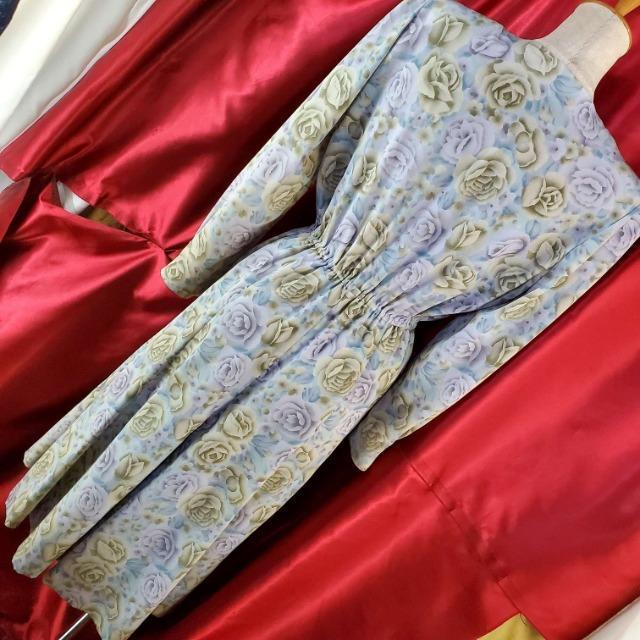 込み★絵麻亥由★素敵!!薔薇柄フレアーロングワンピース★9号★訳アリ < 女性ファッション 込み★絵麻亥由★素敵!!薔薇柄フレアーロングワンピース★9号★訳アリ < 女性ファッションの