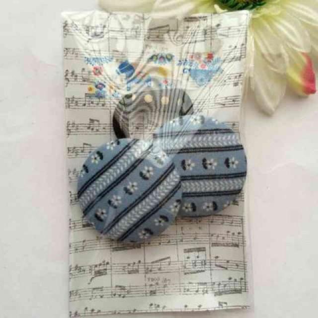 ハンドメイド ヘアゴム 特大 くるみボタン ツイン 森ガール 青 < 女性ファッション  ハンドメイド ヘアゴム 特大 くるみボタン ツイン 森ガール 青 < 女性ファッションの