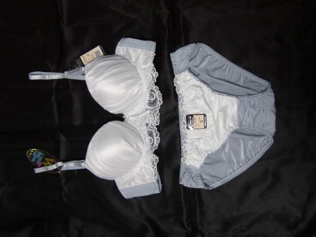 �z���C�g�ƃ��C�g�O���[�g���b�V�T�l���C���[���� 