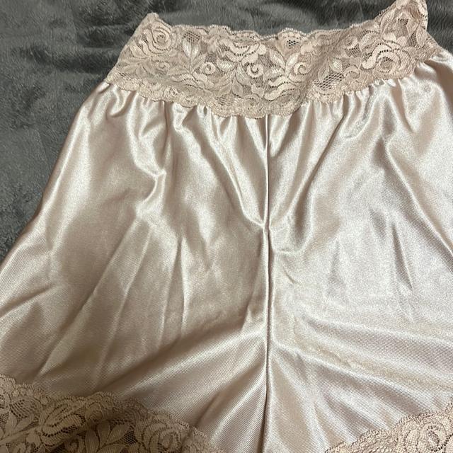 ☆☆☆タンス整理品 衣類 おまとめOK ホームクリーニング済み 花柄たっぷり フレアパンツ ゴールド Sサイズ < 女性ファッション  ☆☆☆タンス整理品 衣類 おまとめOK ホームクリーニング済み 花柄たっぷり フレアパンツ ゴールド Sサイズ < 女性ファッションの