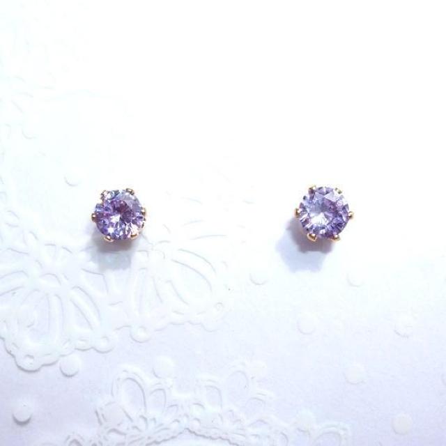 送料無料 即買い:ゴールドカラーサージカルステンレスラベンダーCZピアス(5mm < 女性アクセサリー/時計  送料無料 即買い:ゴールドカラーサージカルステンレスラベンダーCZピアス(5mm < 女性アクセサリー/時計の