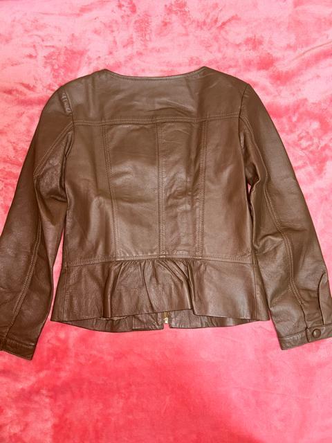 prideglide プライドグライド 本革 ブラウン ノーカラー フリル レザージャケット 美品 < ブランド prideglide プライドグライド 本革 ブラウン ノーカラー フリル レザージャケット 美品 < ブランドの