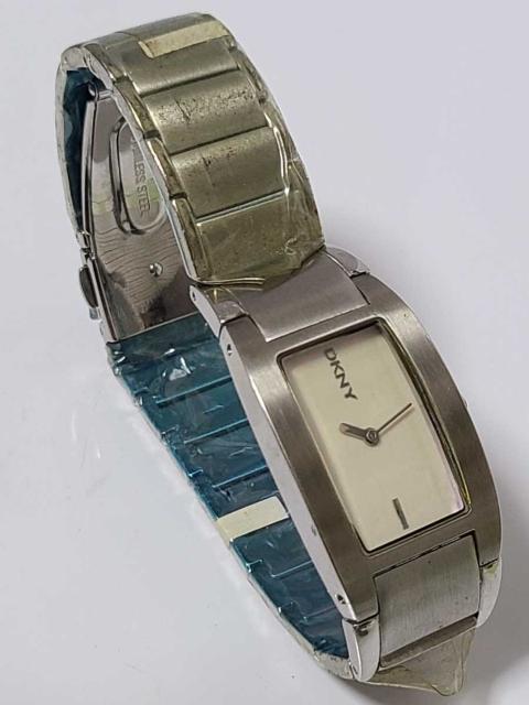 DKNY NH[c{[CY^Cvjp@mFς!B  jANZT[/v 