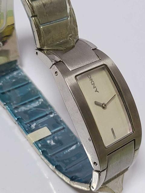 DKNY NH[c{[CY^Cvjp@mFς!B  jANZT[/v 