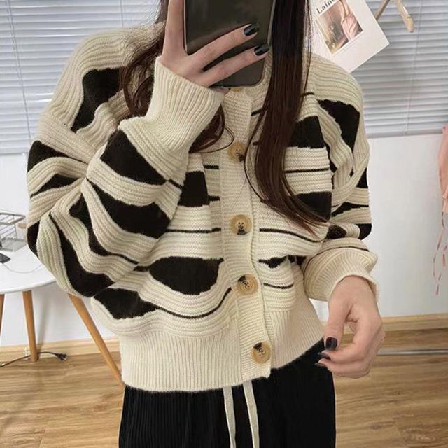 送料無料 新品 ニットカーディガン 秋冬レディース 配色 < 女性ファッション  送料無料 新品 ニットカーディガン 秋冬レディース 配色 < 女性ファッションの