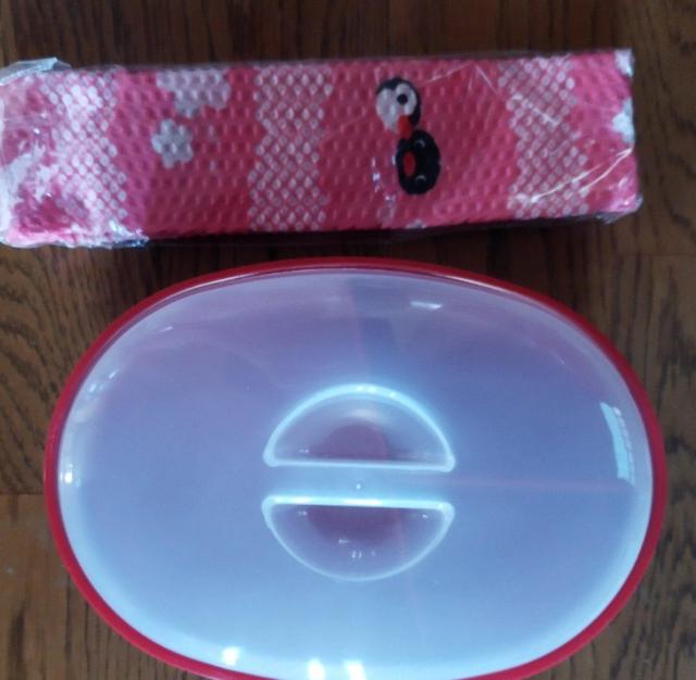 ピングー 和風柄 お弁当箱 箸 箸袋付き 中蓋付き 仕切り上蓋付き 400ml < インテリア/ライフ  ピングー 和風柄 お弁当箱 箸 箸袋付き 中蓋付き 仕切り上蓋付き 400ml < インテリア/ライフの