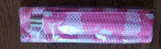 ピングー 和風柄 お弁当箱 箸 箸袋付き 中蓋付き 仕切り上蓋付き 400ml < インテリア/ライフ  ピングー 和風柄 お弁当箱 箸 箸袋付き 中蓋付き 仕切り上蓋付き 400ml < インテリア/ライフの