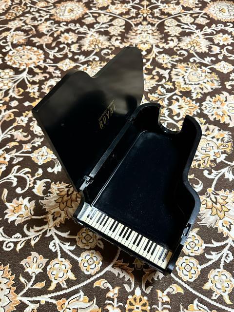 サントリーローヤルピアノボトル < グルメ/ドリンク サントリーローヤルピアノボトル < グルメ/ドリンクの