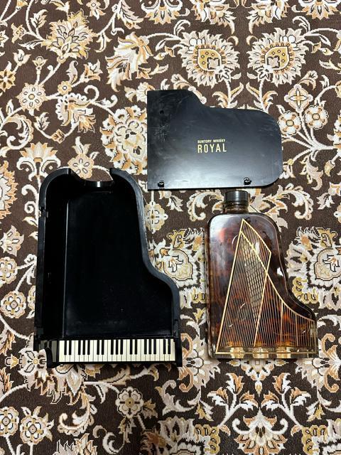 サントリーローヤルピアノボトル < グルメ/ドリンク サントリーローヤルピアノボトル < グルメ/ドリンクの