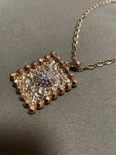 キラキラデザイン ネックレス タグ付き < 女性アクセサリー/時計 キラキラデザイン ネックレス タグ付き < 女性アクセサリー/時計の