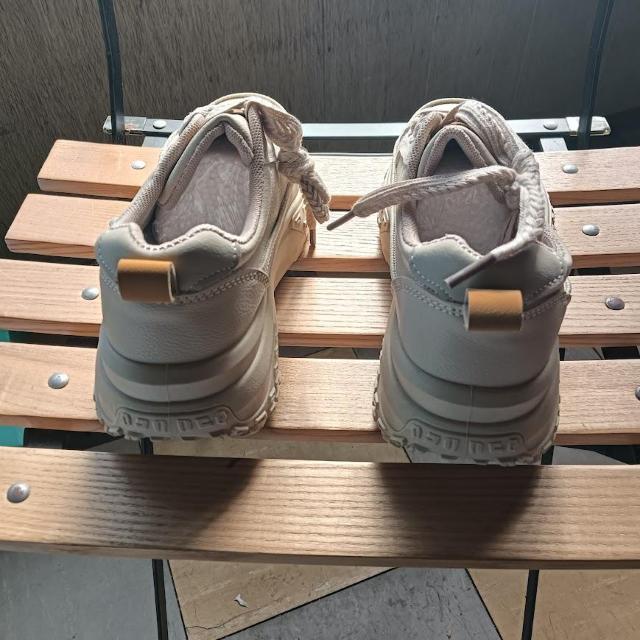 新品 23cm レディース スニーカー ブラウン シューズ 靴 ローカット < 女性ファッション  新品 23cm レディース スニーカー ブラウン シューズ 靴 ローカット < 女性ファッションの