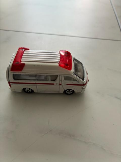 トミカTOMICA救急車 < ホビー トミカTOMICA救急車 < ホビーの