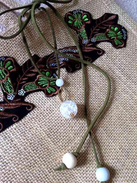 ハンドメイド◆ネックレス チョーカー付◆麻 ジュート トートバッグ◆ベージュ < 女性ファッション  ハンドメイド◆ネックレス チョーカー付◆麻 ジュート トートバッグ◆ベージュ < 女性ファッションの