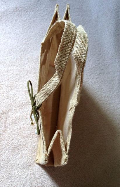 ハンドメイド◆ネックレス チョーカー付◆麻 ジュート トートバッグ◆ベージュ < 女性ファッション  ハンドメイド◆ネックレス チョーカー付◆麻 ジュート トートバッグ◆ベージュ < 女性ファッションの