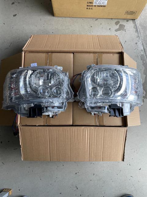 新品!200系 ハイエース 4型 LEDヘッドライト 左右セット < 自動車/バイク 新品!200系 ハイエース 4型 LEDヘッドライト 左右セット < 自動車/バイク