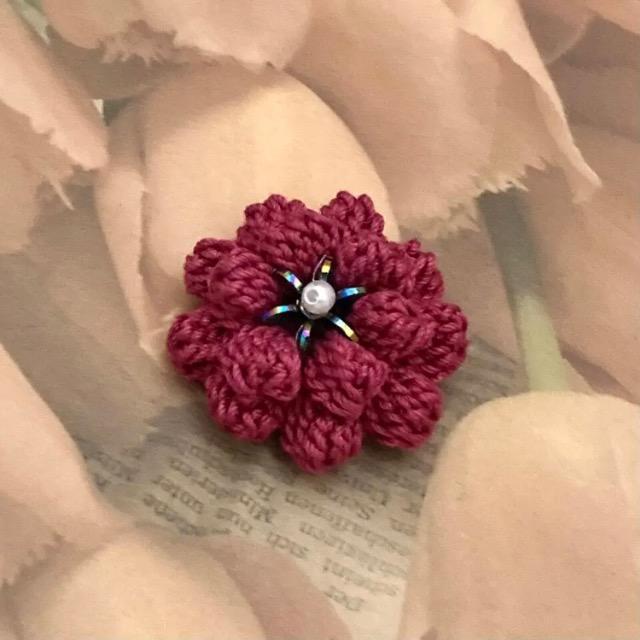 ハンドメイド♪レース編み ぽこぽこ花びらのお花モチーフブローチ < 女性ファッション  ハンドメイド♪レース編み ぽこぽこ花びらのお花モチーフブローチ  < 女性ファッションの