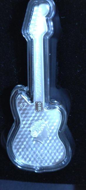 ソロモン諸島 2024年 フェンダー*ジャガー純銀貨 ギター型 展示ケース付き < ホビー ソロモン諸島 2024年 フェンダー*ジャガー純銀貨 ギター型 展示ケース付き < ホビーの