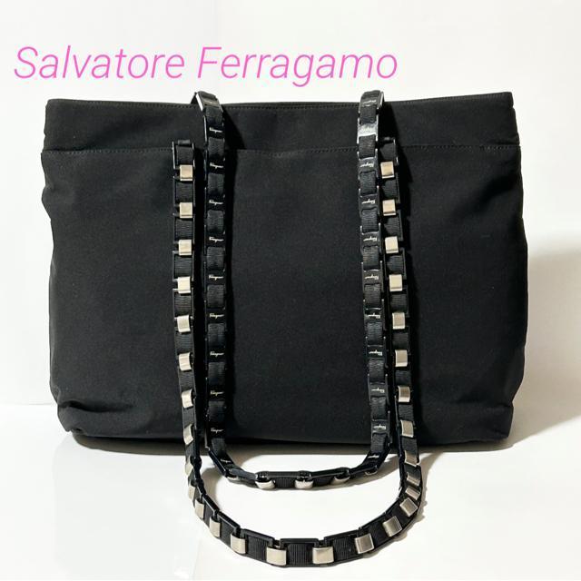 美品 Salvatore Ferragamo フェラガモ ヴァラチェーン ショルダーバッグ AU-21 8803 ナイロン < ブランド 美品 Salvatore Ferragamo フェラガモ ヴァラチェーン ショルダーバッグ AU-21 8803 ナイロン < ブランドの