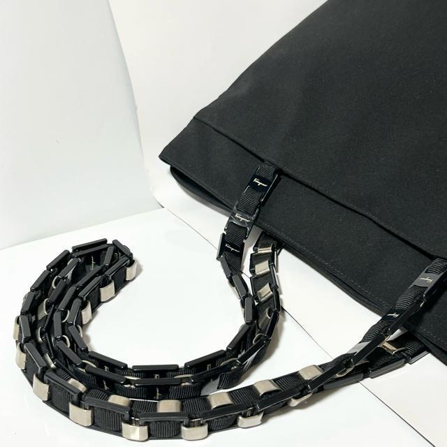 美品 Salvatore Ferragamo フェラガモ ヴァラチェーン ショルダーバッグ AU-21 8803 ナイロン < ブランド 美品 Salvatore Ferragamo フェラガモ ヴァラチェーン ショルダーバッグ AU-21 8803 ナイロン < ブランドの
