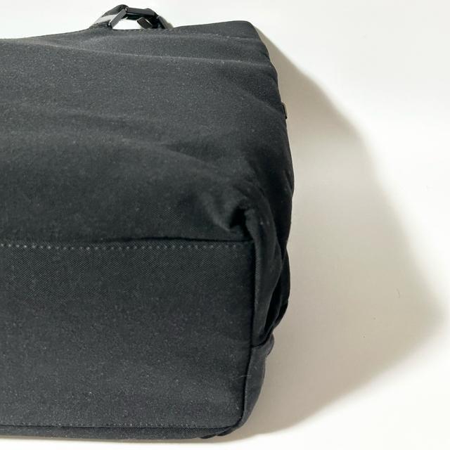 美品 Salvatore Ferragamo フェラガモ ヴァラチェーン ショルダーバッグ AU-21 8803 ナイロン < ブランド 美品 Salvatore Ferragamo フェラガモ ヴァラチェーン ショルダーバッグ AU-21 8803 ナイロン < ブランドの