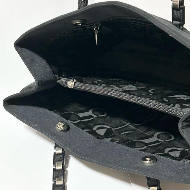 美品 Salvatore Ferragamo フェラガモ ヴァラチェーン ショルダーバッグ AU-21 8803 ナイロン < ブランド 美品 Salvatore Ferragamo フェラガモ ヴァラチェーン ショルダーバッグ AU-21 8803 ナイロン < ブランドの