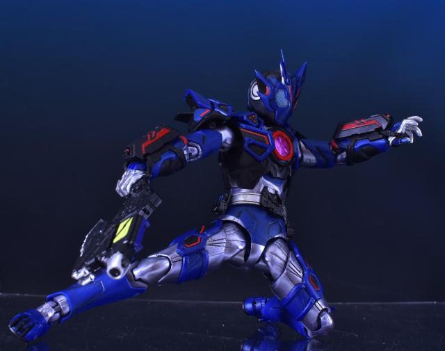 中古  S.H.フィギュアーツ 仮面ライダー バルカン アサルトウルフ 写真の物のみ < ホビー  中古  S.H.フィギュアーツ 仮面ライダー バルカン アサルトウルフ 写真の物のみ < ホビーの