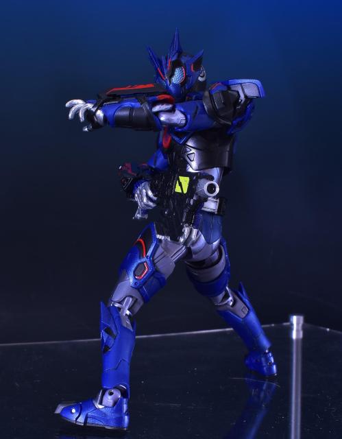 中古  S.H.フィギュアーツ 仮面ライダー バルカン アサルトウルフ 写真の物のみ < ホビー  中古  S.H.フィギュアーツ 仮面ライダー バルカン アサルトウルフ 写真の物のみ < ホビーの