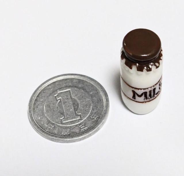 ミニチュア★牛乳瓶C★ブラウン★ミルク★MILK★色違いあります♪ドールハウスに★ < おもちゃ  ミニチュア★牛乳瓶C★ブラウン★ミルク★MILK★色違いあります♪ドールハウスに★ < おもちゃの