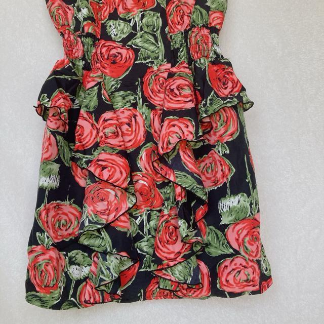 EMODA 花柄 ノースリ ミニ丈 ペプラム ワンピース ミニドレス M N2m < ブランド EMODA 花柄 ノースリ ミニ丈 ペプラム ワンピース ミニドレス M N2m < ブランドの