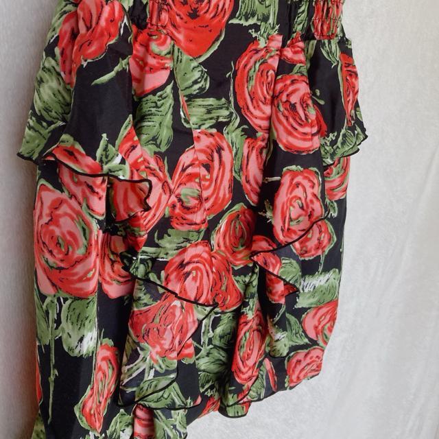 EMODA 花柄 ノースリ ミニ丈 ペプラム ワンピース ミニドレス M N2m < ブランド EMODA 花柄 ノースリ ミニ丈 ペプラム ワンピース ミニドレス M N2m < ブランドの