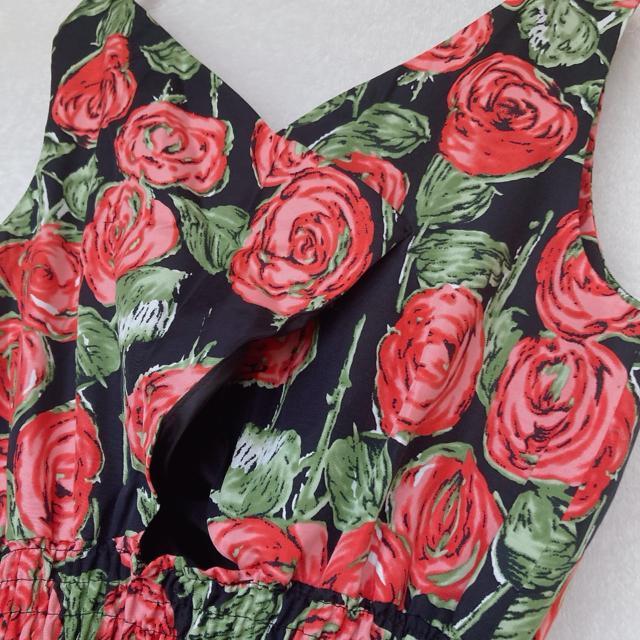 EMODA 花柄 ノースリ ミニ丈 ペプラム ワンピース ミニドレス M N2m < ブランド EMODA 花柄 ノースリ ミニ丈 ペプラム ワンピース ミニドレス M N2m < ブランドの