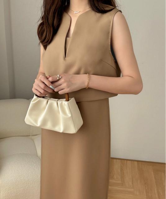 定価6,829円【新品】3wey キーネックベスト&キャミソールワンピース●2点セット●ベージュ●L●スタイルアップ < 女性ファッション  定価6,829円【新品】3wey キーネックベスト&キャミソールワンピース●2点セット●ベージュ●L●スタイルアップ < 女性ファッションの