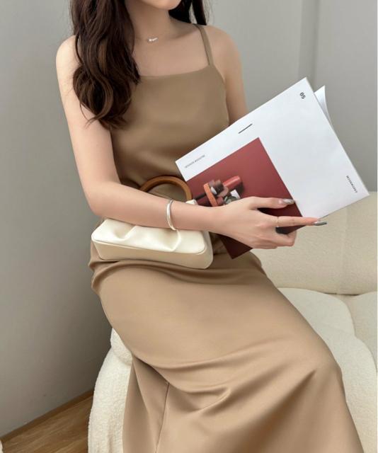 定価6,829円【新品】3wey キーネックベスト&キャミソールワンピース●2点セット●ベージュ●L●スタイルアップ < 女性ファッション  定価6,829円【新品】3wey キーネックベスト&キャミソールワンピース●2点セット●ベージュ●L●スタイルアップ < 女性ファッションの