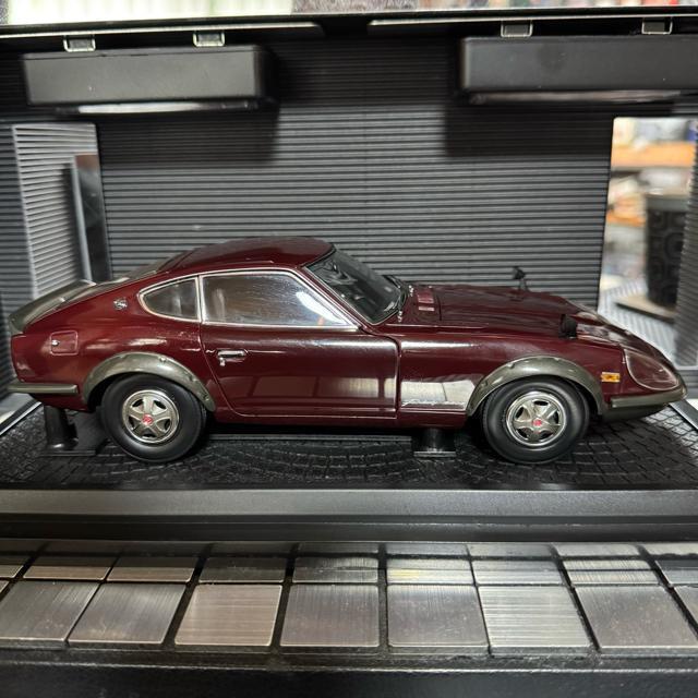 絶版未展示品 京商 1/18 ニッサン フェアレディ 240Z-G マルーン < ホビー  絶版未展示品 京商 1/18 ニッサン フェアレディ 240Z-G マルーン < ホビーの