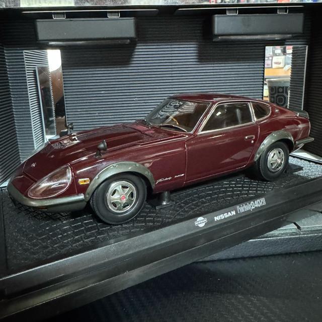 絶版未展示品 京商 1/18 ニッサン フェアレディ 240Z-G マルーン < ホビー  絶版未展示品 京商 1/18 ニッサン フェアレディ 240Z-G マルーン < ホビーの