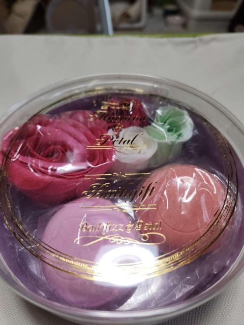 未使用★スイートメゾン マカロンフィズ&フラワーペタル バスギフト【箱に難有】 < ヘルス/ビューティー 未使用★スイートメゾン マカロンフィズ&フラワーペタル バスギフト【箱に難有】 < ヘルス/ビューティーの