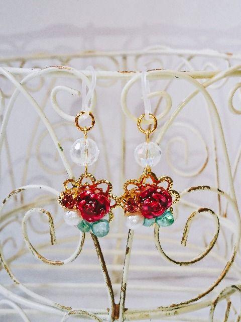 ゴールドお花透かしローズアルミ薔薇ジルコニア樹脂ピアス☆ < 女性アクセサリー/時計  ゴールドお花透かしローズアルミ薔薇ジルコニア樹脂ピアス☆ < 女性アクセサリー/時計の