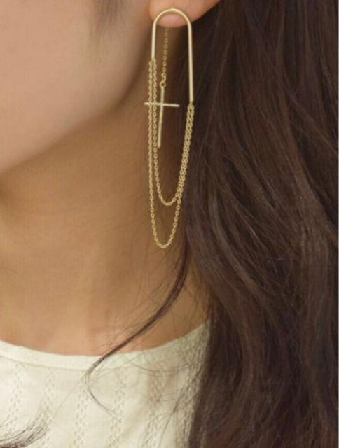 益若つばさ着用●定価2,916円●EATMEイートミー●セーフピンチェーンピアス●金ゴールド●十字架クロス ロングピアス < 女性アクセサリー/時計  益若つばさ着用●定価2,916円●EATMEイートミー●セーフピンチェーンピアス●金ゴールド●十字架クロス ロングピアス < 女性アクセサリー/時計の