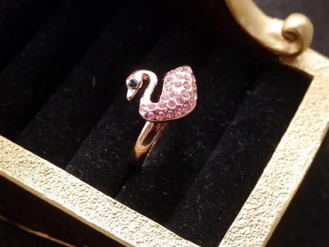 新品 アンティーク調ストーン白鳥スワンリング指輪16号 < 女性アクセサリー/時計 新品 アンティーク調ストーン白鳥スワンリング指輪16号 < 女性アクセサリー/時計の