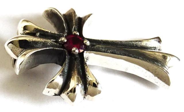 クロスペンダントヘッド with ルビー シルバー925 新品未使用 十字架 SILVER925 SV925 スターリングシルバー < 男性アクセサリー/時計 クロスペンダントヘッド with ルビー シルバー925 新品未使用 十字架 SILVER925 SV925 スターリングシルバー < 男性アクセサリー/時計の