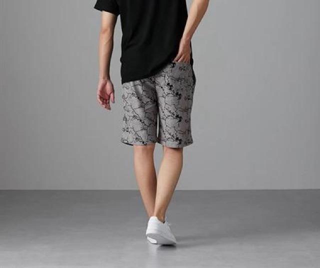 Mサイズ!高貴紳士的!クラック柄!カットソー総柄!両サイドand後ポケット付き!ハーフパンツ!新品! < 男性ファッション  Mサイズ!高貴紳士的!クラック柄!カットソー総柄!両サイドand後ポケット付き!ハーフパンツ!新品! < 男性ファッションの