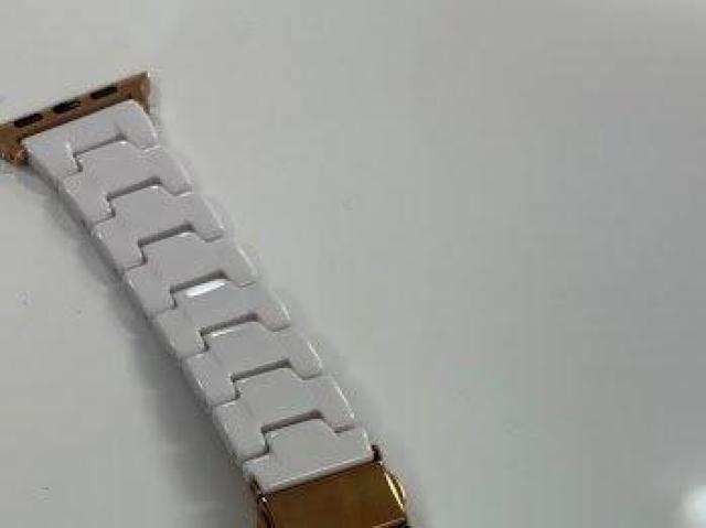 Apple Watch アップル ウォッチ プラスチック バンド 38/40/41mm ホワイト < 女性アクセサリー/時計 Apple Watch アップル ウォッチ プラスチック バンド 38/40/41mm ホワイト < 女性アクセサリー/時計の