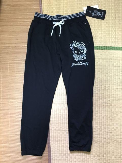 YOSHIKI×キティコラボキャラクター柄スウェットパンツ。LLレア < タレントグッズ YOSHIKI×キティコラボキャラクター柄スウェットパンツ。LLレア < タレントグッズの