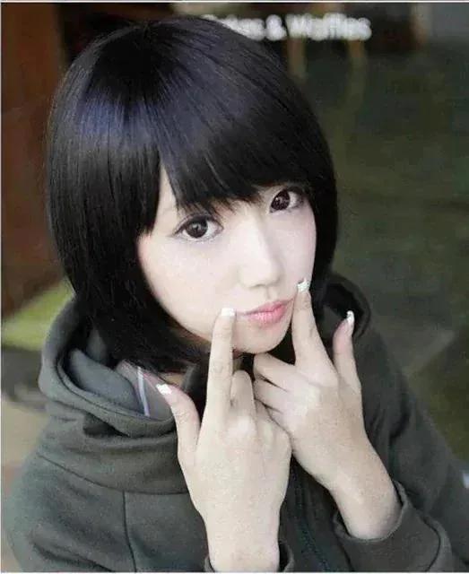 超お買い得1190円★高品質耐熱ウィッグ ショートボブ 黒 +ネットつき < 女性ファッション  超お買い得1190円★高品質耐熱ウィッグ ショートボブ 黒 +ネットつき < 女性ファッションの