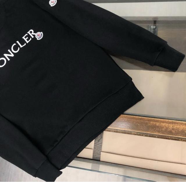 MONCLER �����N���[�� �X�E�F�b�g �g���[�i�[ �u���b�N ���S ���g�p �� �u�����h�� 