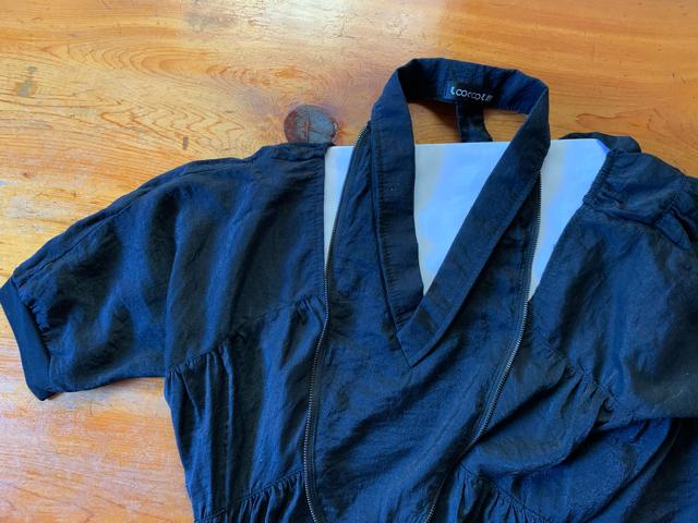 黒 肩露出ブラウス*古着 送料無料 < 女性ファッション  黒 肩露出ブラウス*古着 送料無料 < 女性ファッションの