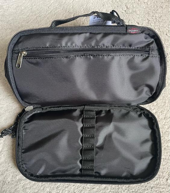 �V�i�@EASTPAK(�C�[�X�g�p�b�N�jUSA  Flat Oval�~�j�|�[�`�@�u���b�N�@�A�E�g�h�A