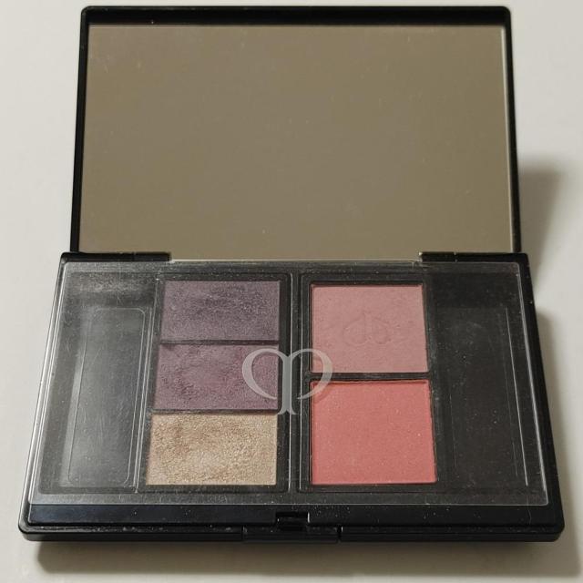 資生堂 クレドポー ボーテ クリスマス限定 ジュフロラル 限定色 パレット アイシャドウ オンブルクルールs チークカラー < 香水/コスメ/ネイル 資生堂 クレドポー ボーテ クリスマス限定 ジュフロラル 限定色 パレット アイシャドウ オンブルクルールs チークカラー < 香水/コスメ/ネイルの